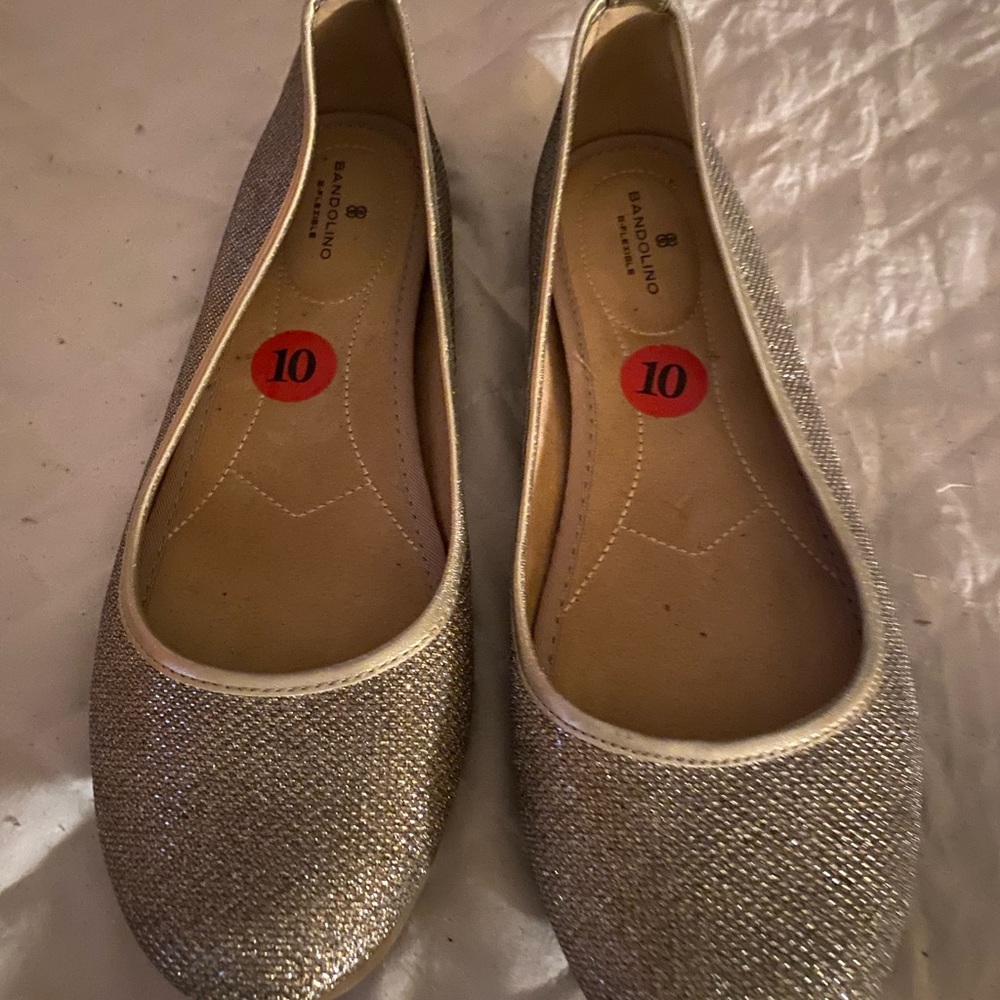 Bandolino size 10 shimmery gold flats